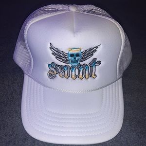 MBM GALLERY white Saint hat